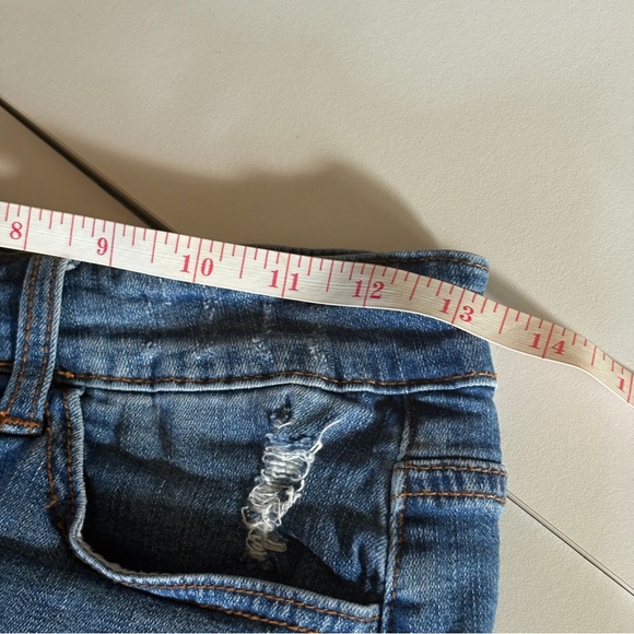 KanCan Distressed Cuffed Denim Shorts - Picture 5 of 7